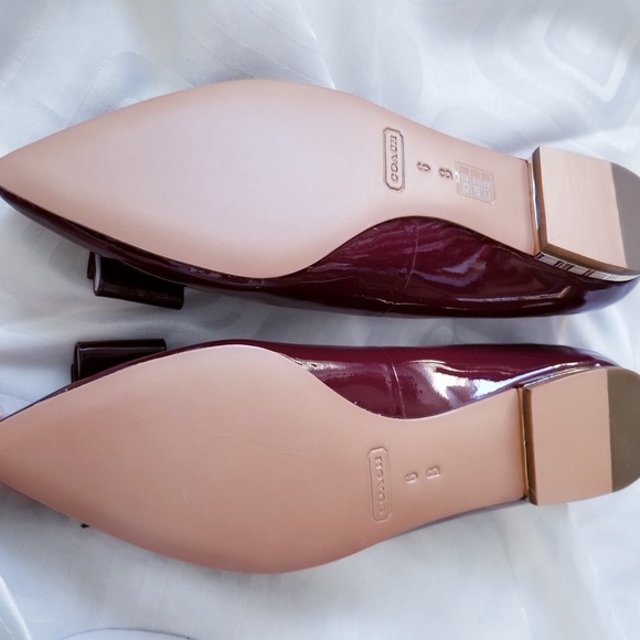 Coach Wendy Port Size 6 pointy flat shoes purple - Picture 3 of 5